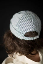 Load image into Gallery viewer, DOCKER BEANIE *less than 1m
