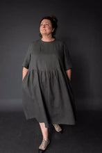 Load image into Gallery viewer, ELLIS &amp; HATTIE Dress 18-28
