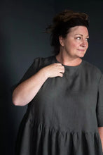 Load image into Gallery viewer, ELLIS &amp; HATTIE Dress 18-28
