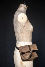Load image into Gallery viewer, FIELD BELT Bag *less than 1m
