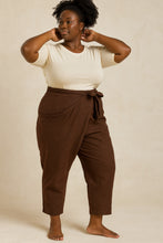 Load image into Gallery viewer, Pantalon portefeuille fuselé Papao
