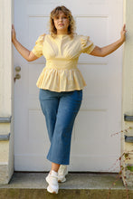 Load image into Gallery viewer, Bluse mit Schößchen Schnittmuster BELLA

