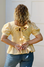 Load image into Gallery viewer, Bluse mit Schößchen Schnittmuster BELLA
