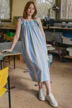 Load image into Gallery viewer, Sommerkleid Schnittmuster EVIE
