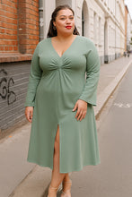 Load image into Gallery viewer, Jersey Midikleid Schnittmuster FIONA
