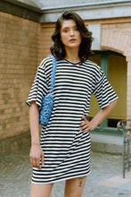 Load image into Gallery viewer, T-Shirt Kleid Schnittmuster

