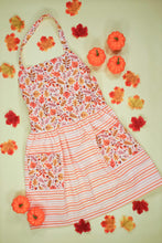Load image into Gallery viewer, Apron Sewing Sewing Pattern
