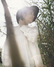 Load image into Gallery viewer, Blouse Coeli
