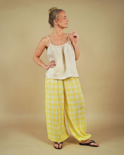 Load image into Gallery viewer, Bubble Pants Sewing Pattern
