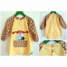 Load image into Gallery viewer, Flower Apron Smock Pattern
