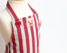 Load image into Gallery viewer, Foxy Apron Smock Pattern
