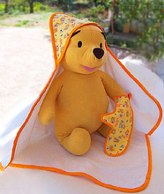 Load image into Gallery viewer, Hooded Towel and Mitten Pattern
