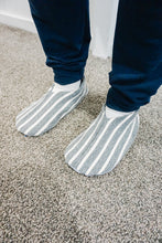 Load image into Gallery viewer, Men Slipper Sewing Pattern
