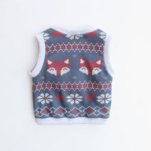 Load image into Gallery viewer, Nordic Fox Vest Pattern
