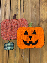 Load image into Gallery viewer, Pumpkin Placemat
