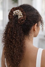 Load image into Gallery viewer, Rüschen Scrunchie Schnittmuster
