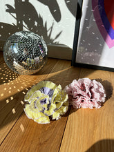Load image into Gallery viewer, Rüschen Scrunchie Schnittmuster
