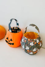 Load image into Gallery viewer, Trick or Treat Basket Sewing Pattern
