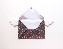 Load image into Gallery viewer, Wingy Fabric Envelope Pattern
